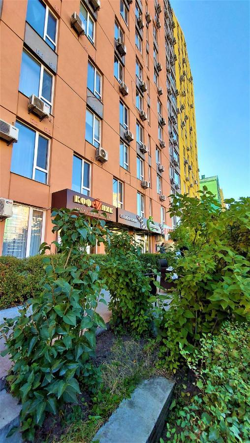 Смарт-Апартаменти На 1 Поверсі Kiev Bagian luar foto
